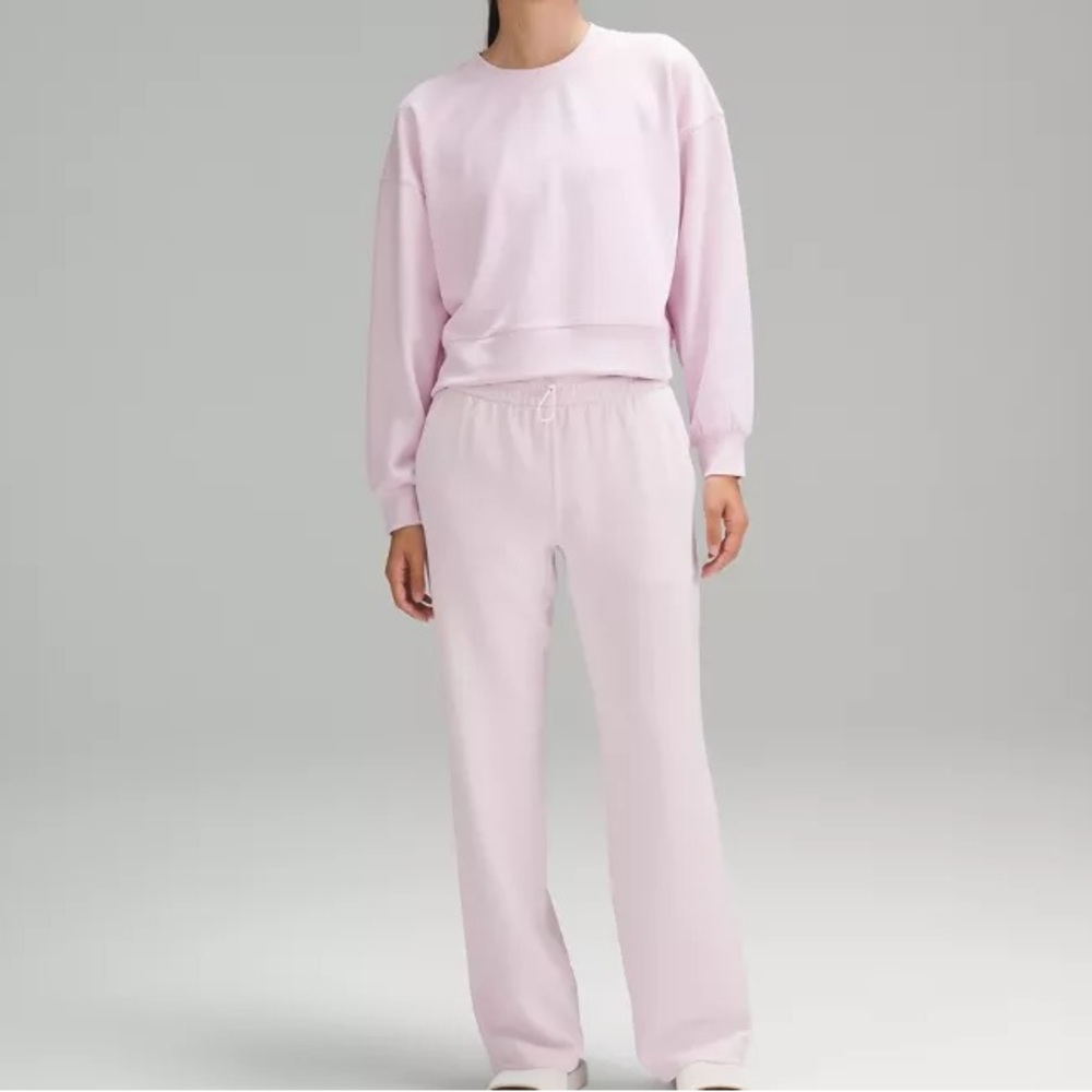 LULULEMON Strawberry Milkshake Softstreme Set
